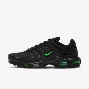9M / 10.5W - [NEW] Men's Nike Air Max Plus Shoes 'Black' DM0032-024